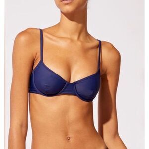 Solid & Striped NWT size M Eva navy swim bikini top w/ underwire